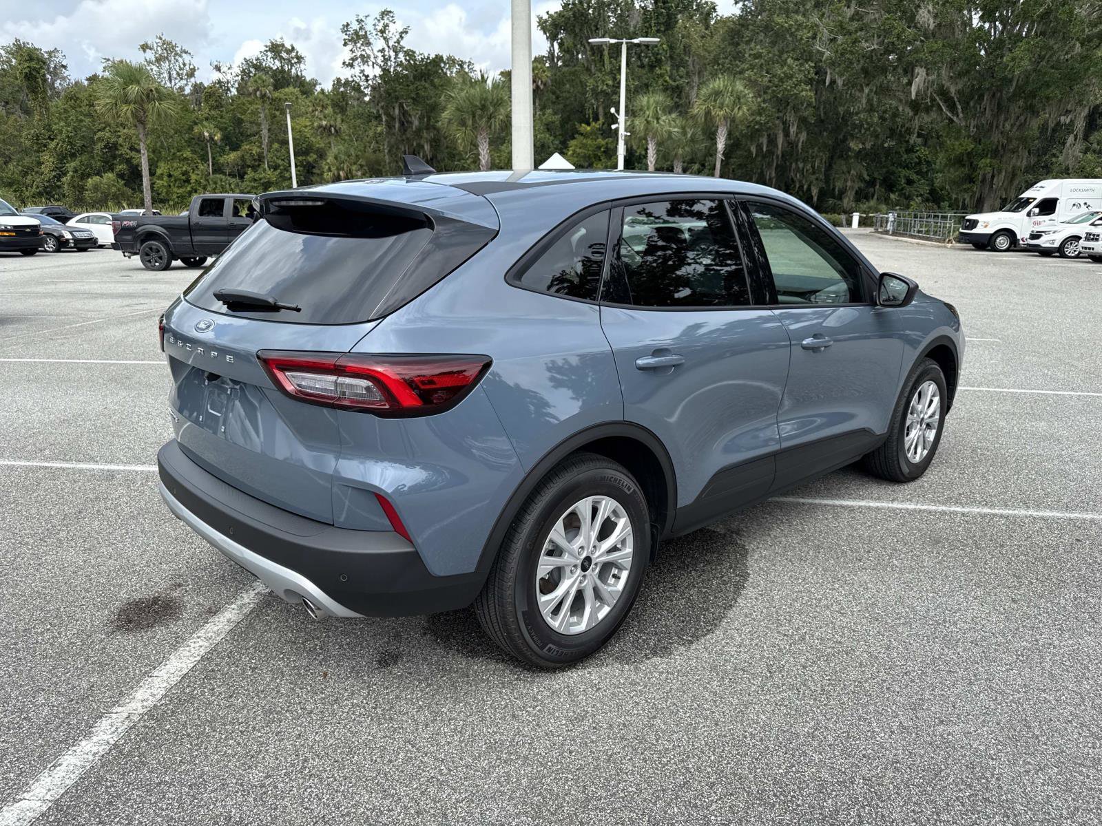 2025 Ford Escape Active photo 2