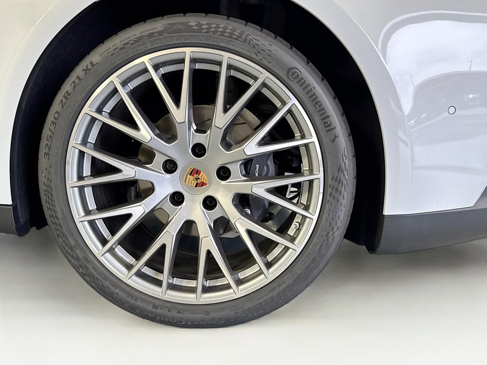 2025 Porsche Panamera 4 photo 24