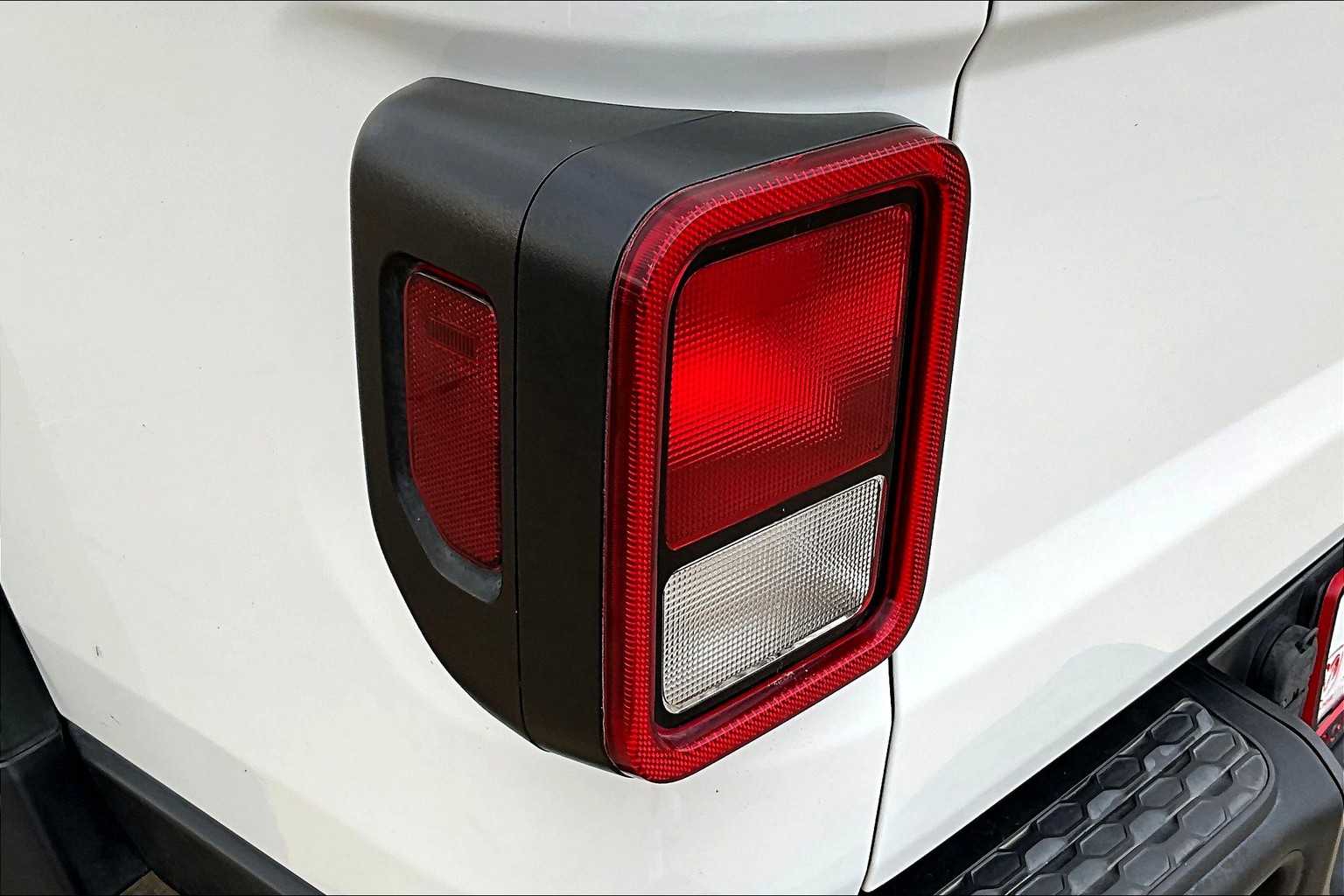 2020 Jeep Gladiator Rubicon photo 45