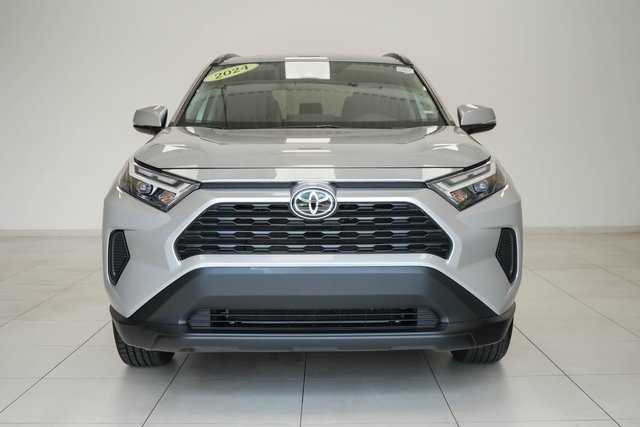 2024 Toyota RAV4 XLE photo 4