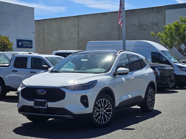 2025 Ford Escape Plug-In Hybrid photo 2