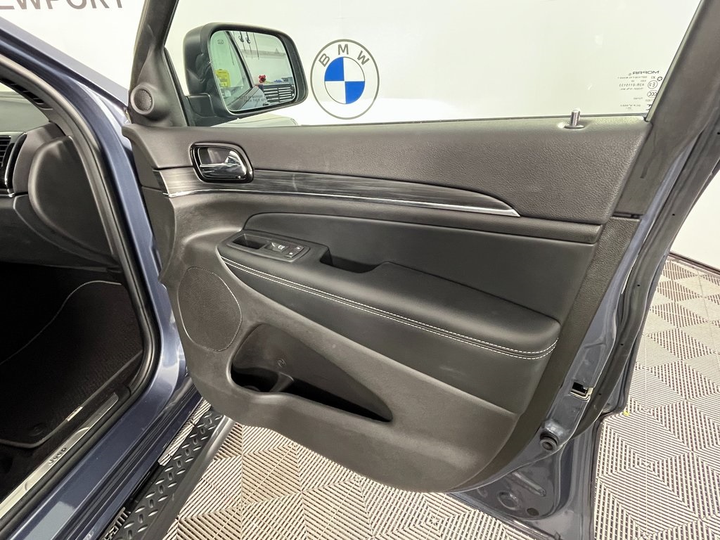 2021 Jeep Grand Cherokee Anniversary Edition photo 21