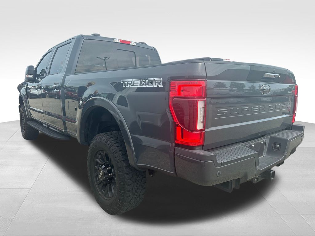 2021 Ford F-250 Lariat Tremor photo 2