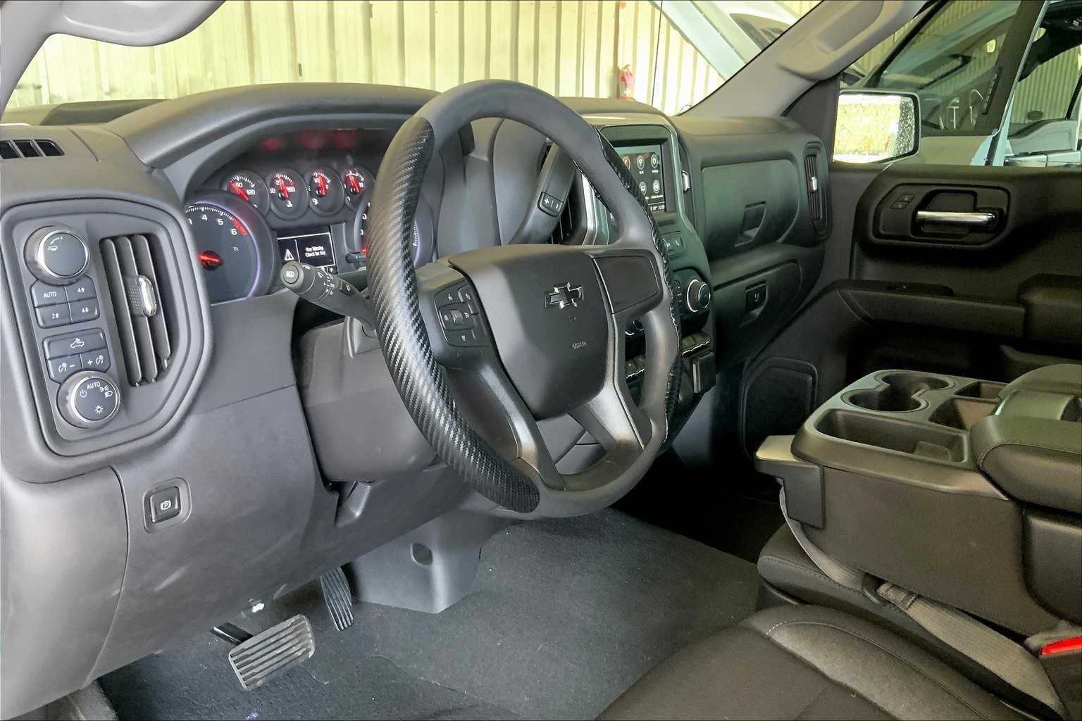 2024 Chevrolet Silverado 1500 Custom Trail Boss photo 16