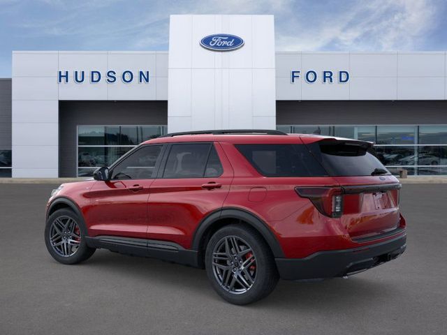 2025 Ford Explorer ST-Line photo 2