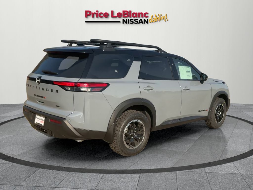 2025 Nissan Pathfinder Rock Creek photo 3