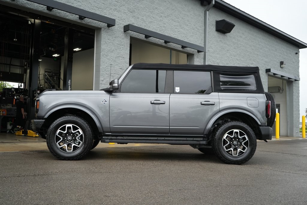 2021 Ford Bronco Outer Banks photo 9