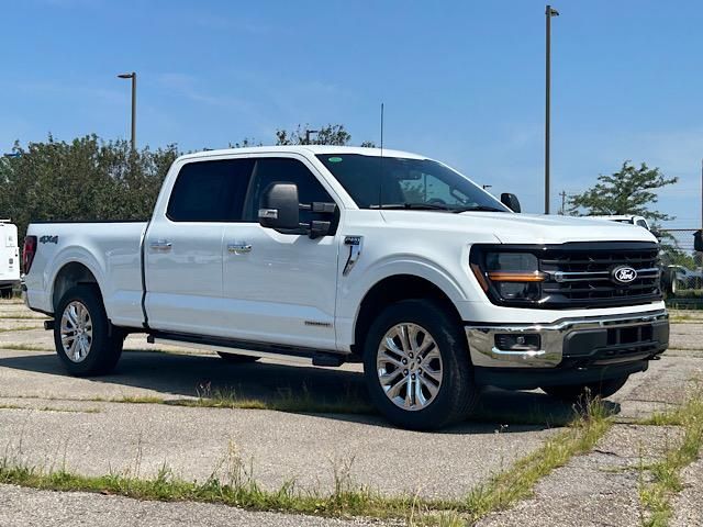 2025 Ford F-150 XLT photo 13