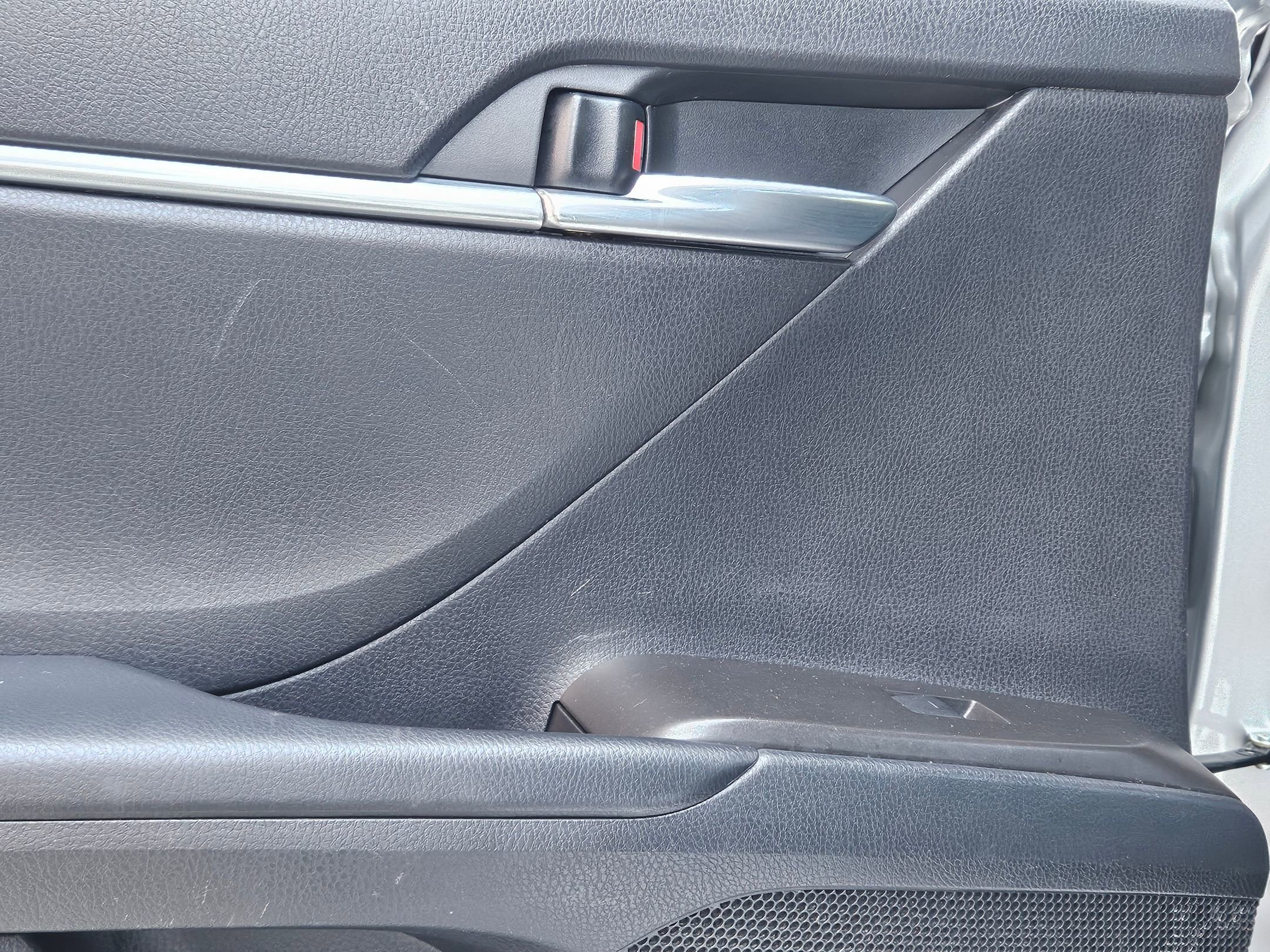 2023 Toyota Camry SE photo 19