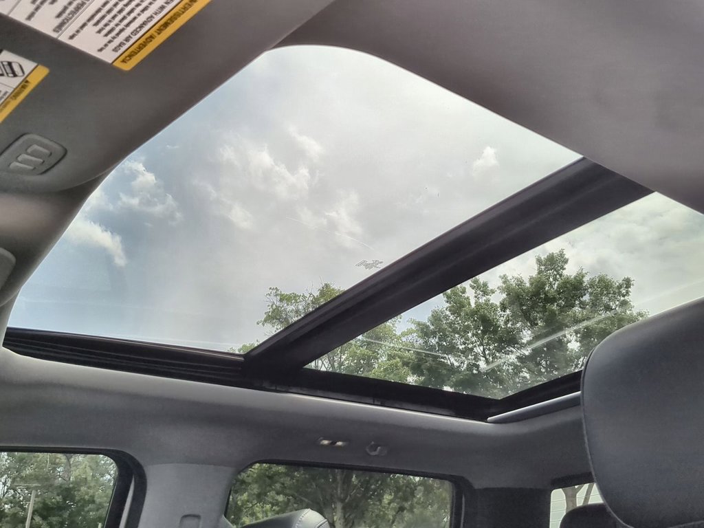 2023 Ford F-150 Lariat photo 18