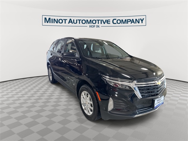 2024 Chevrolet Equinox LT photo 2