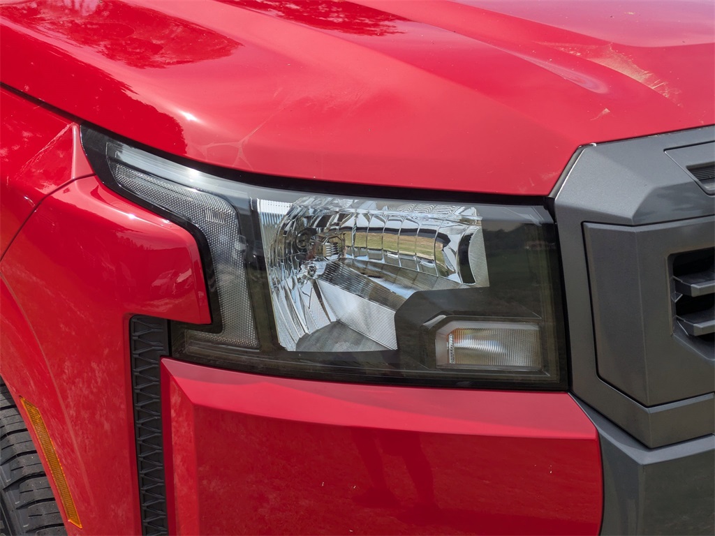 2025 Nissan Frontier SV photo 8
