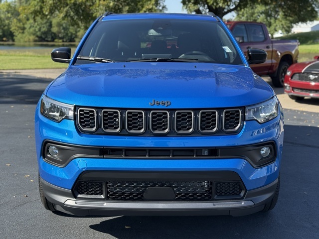 2025 Jeep Compass North Edition Latitude photo 2