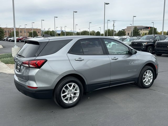 2023 Chevrolet Equinox LS photo 10