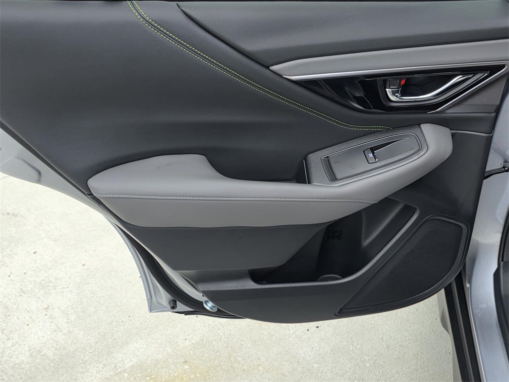 2025 Subaru Outback Onyx Edition photo 28