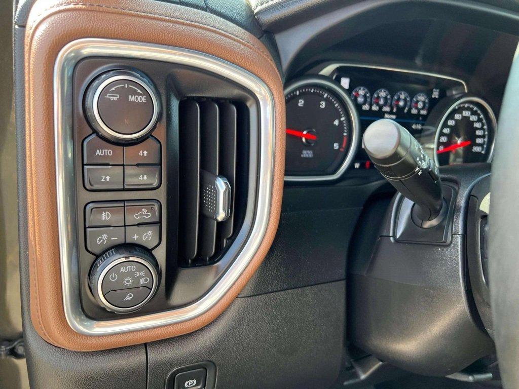 2023 Chevrolet Silverado 2500HD High Country photo 13