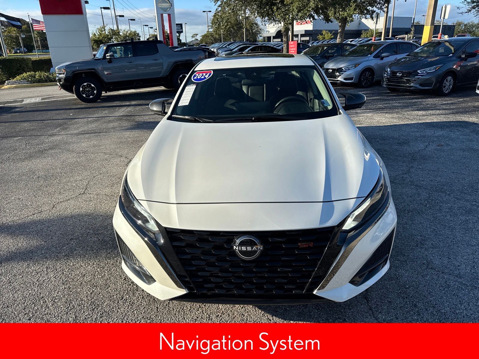 2024 Nissan Altima SR photo 3