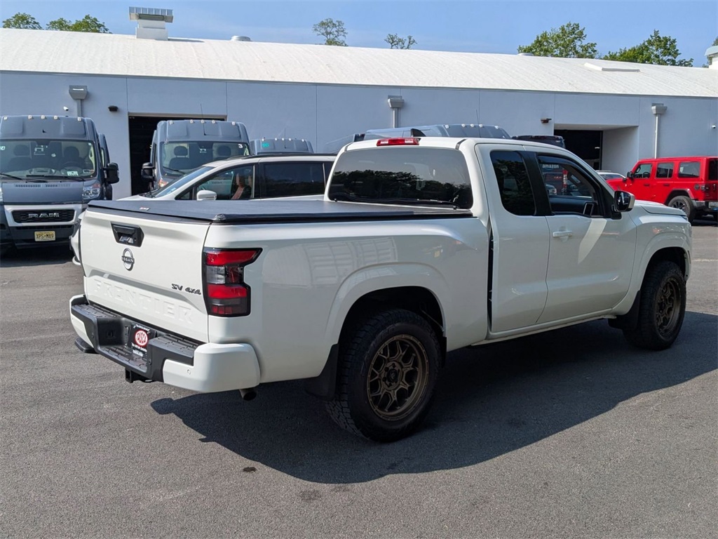 2024 Nissan Frontier SV photo 3