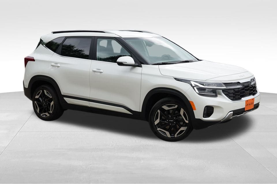2024 Kia Seltos SX photo 2