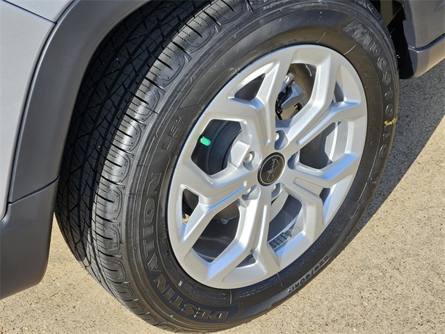 2025 Jeep Compass North Edition Latitude photo 6