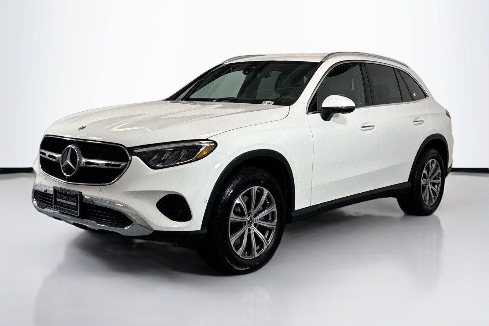 2025 Mercedes-Benz GLC Base's photo