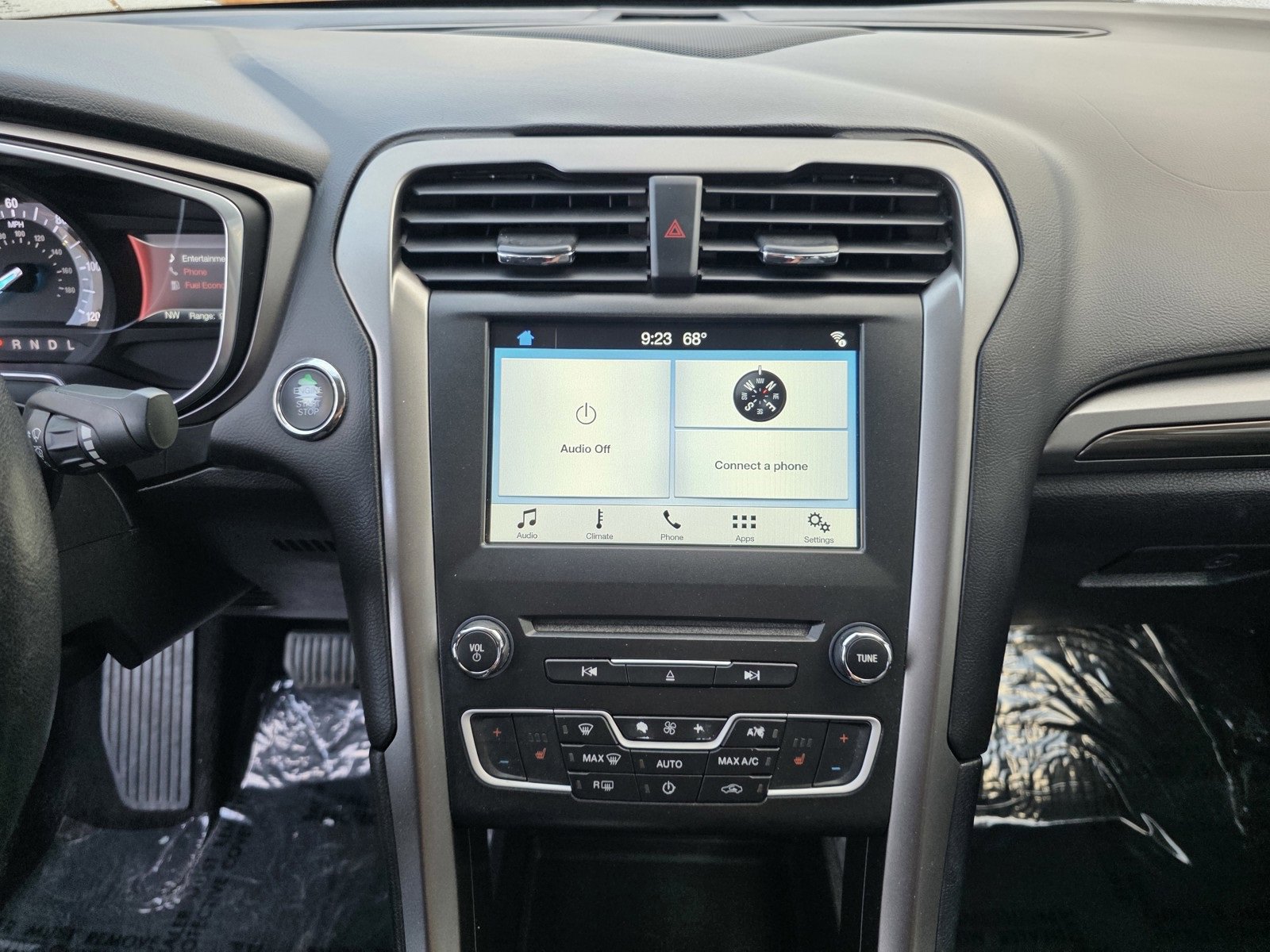2017 Ford Fusion Energi SE photo 26