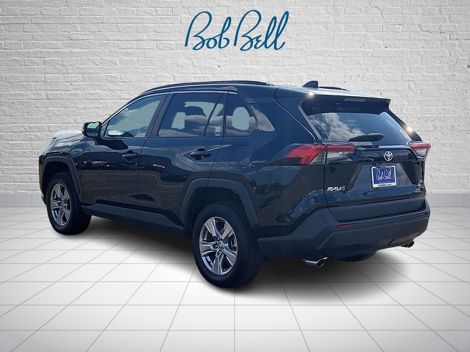 2024 Toyota RAV4 XLE photo 4