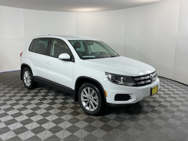 2014 Volkswagen Tiguan SE photo 2