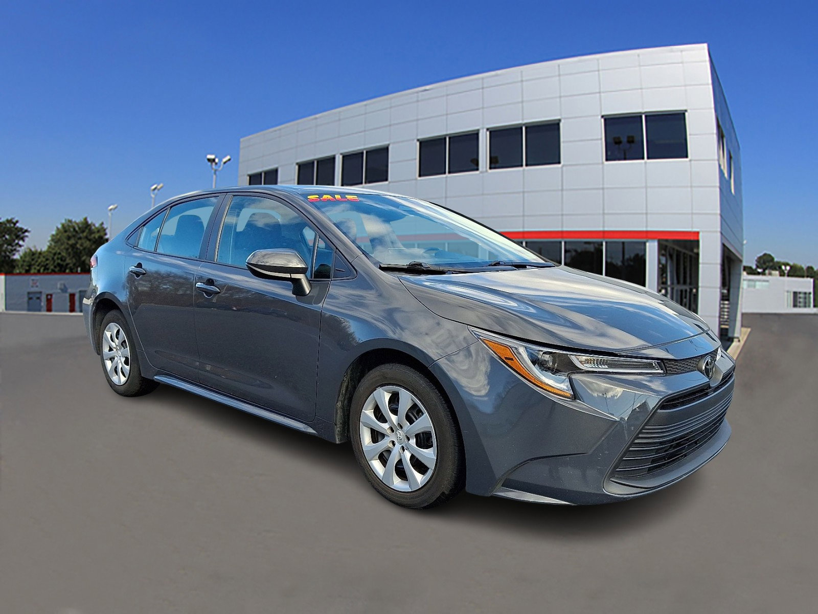 2024 Toyota Corolla LE's photo