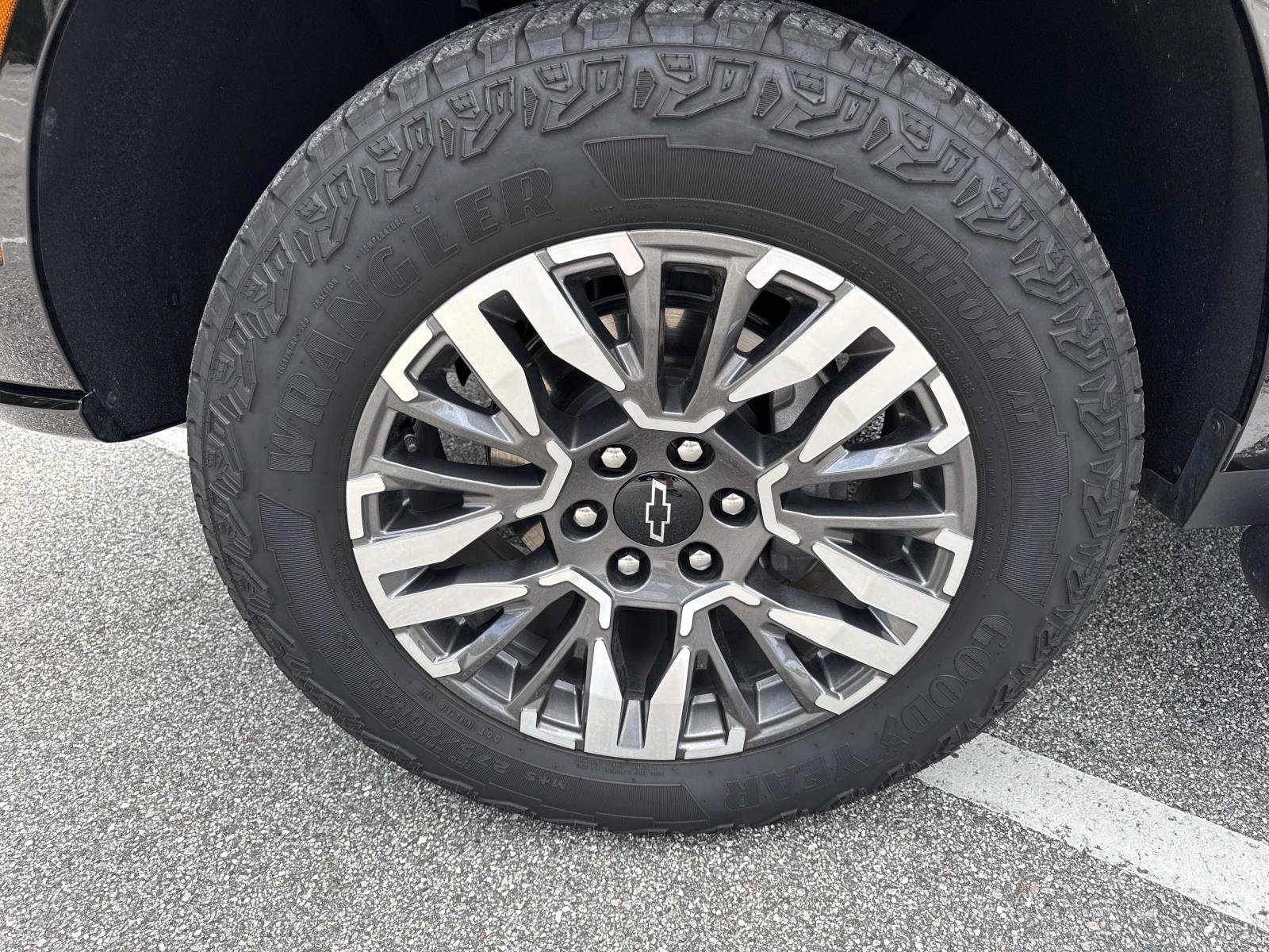 2025 Chevrolet Tahoe Z71 photo 32