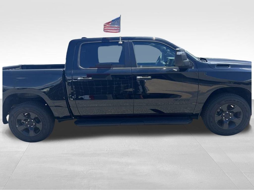 2025 Ram 1500 Tradesman photo 2
