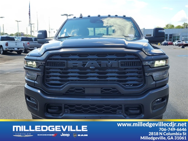 2025 Ram 2500 Tradesman photo 2
