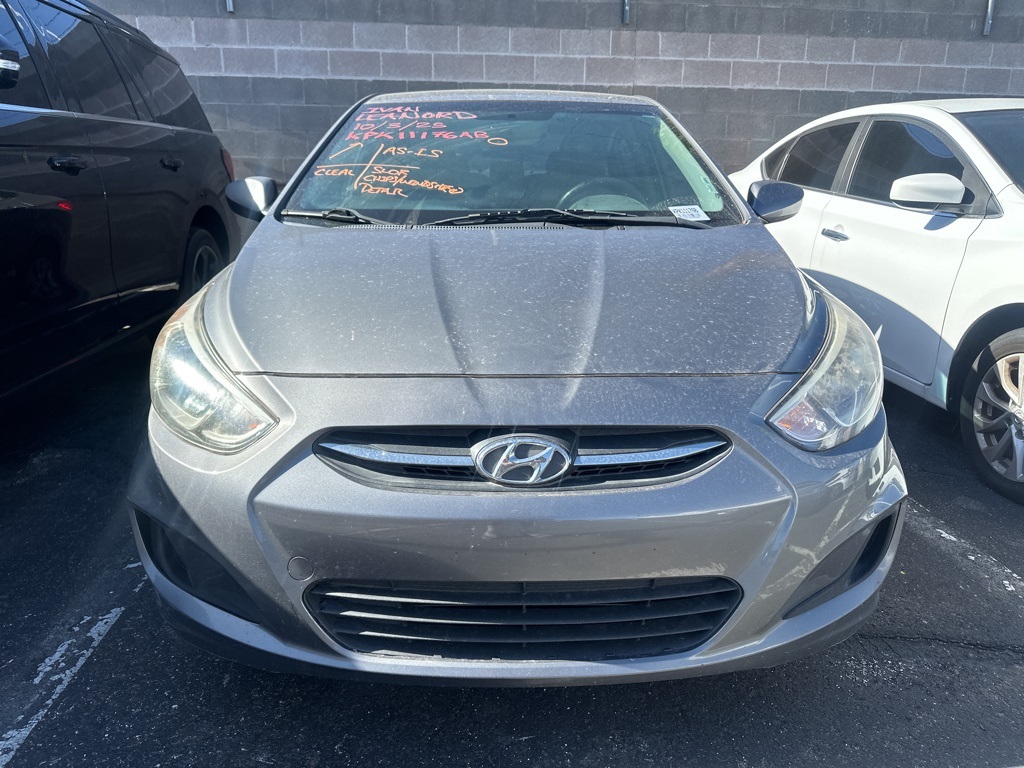 2016 Hyundai Accent SE photo 3