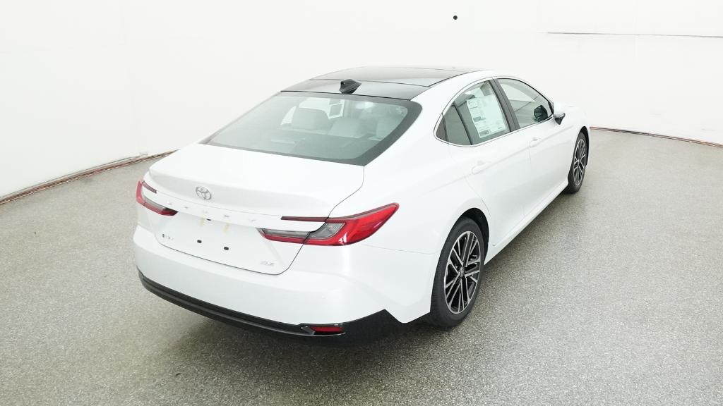 2025 Toyota Camry XLE photo 19