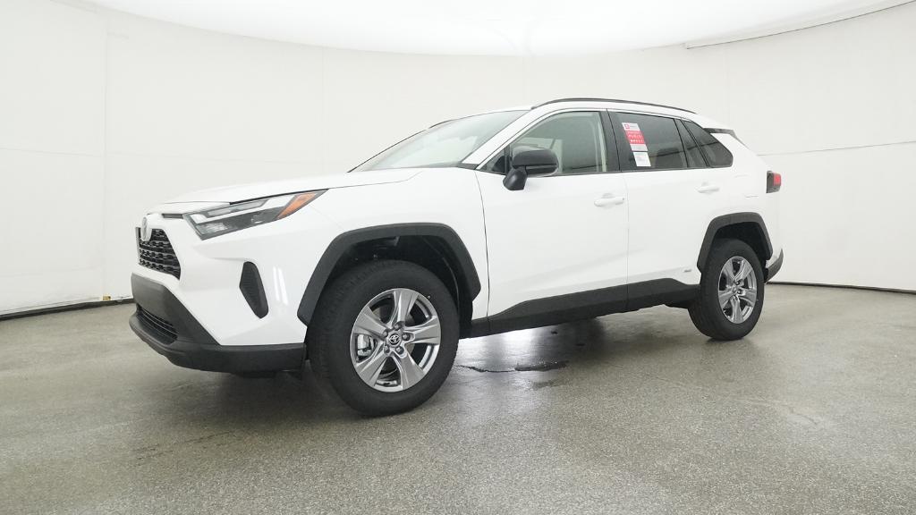 2025 Toyota RAV4 Hybrid LE photo 5