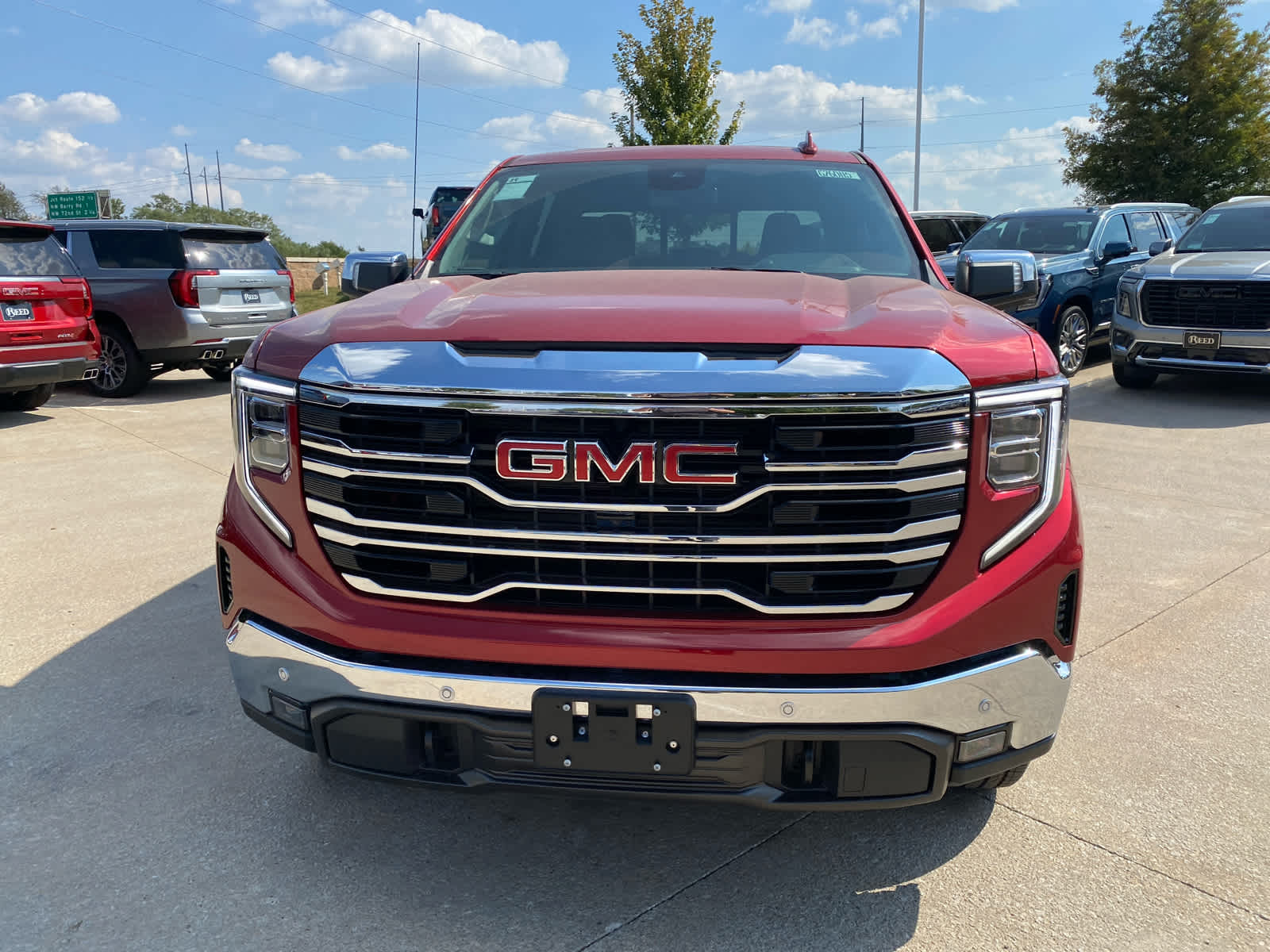 2026 Gmc Sierra 1500 SLT photo 3