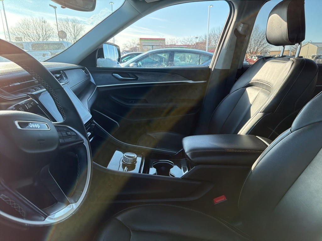 2021 Jeep Grand Cherokee Limited photo 4