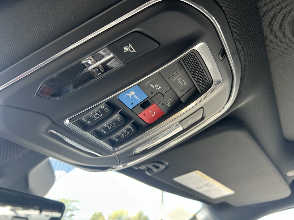 2025 Jeep Wagoneer Series II photo 18