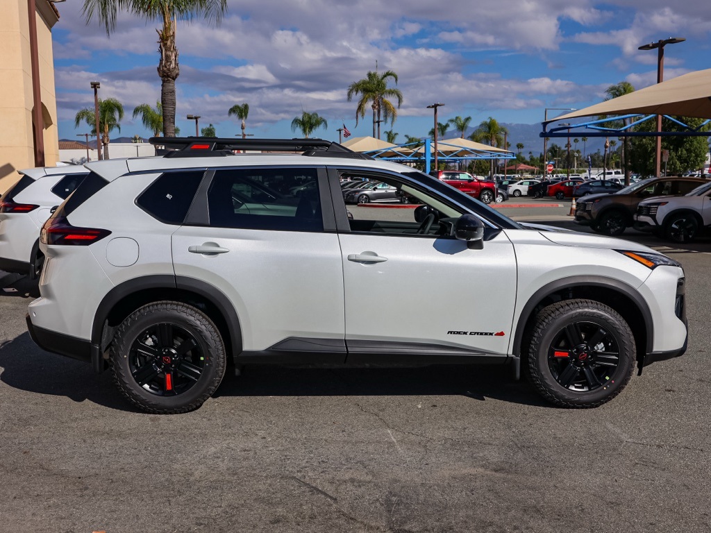 2026 Nissan Rogue SV photo 3