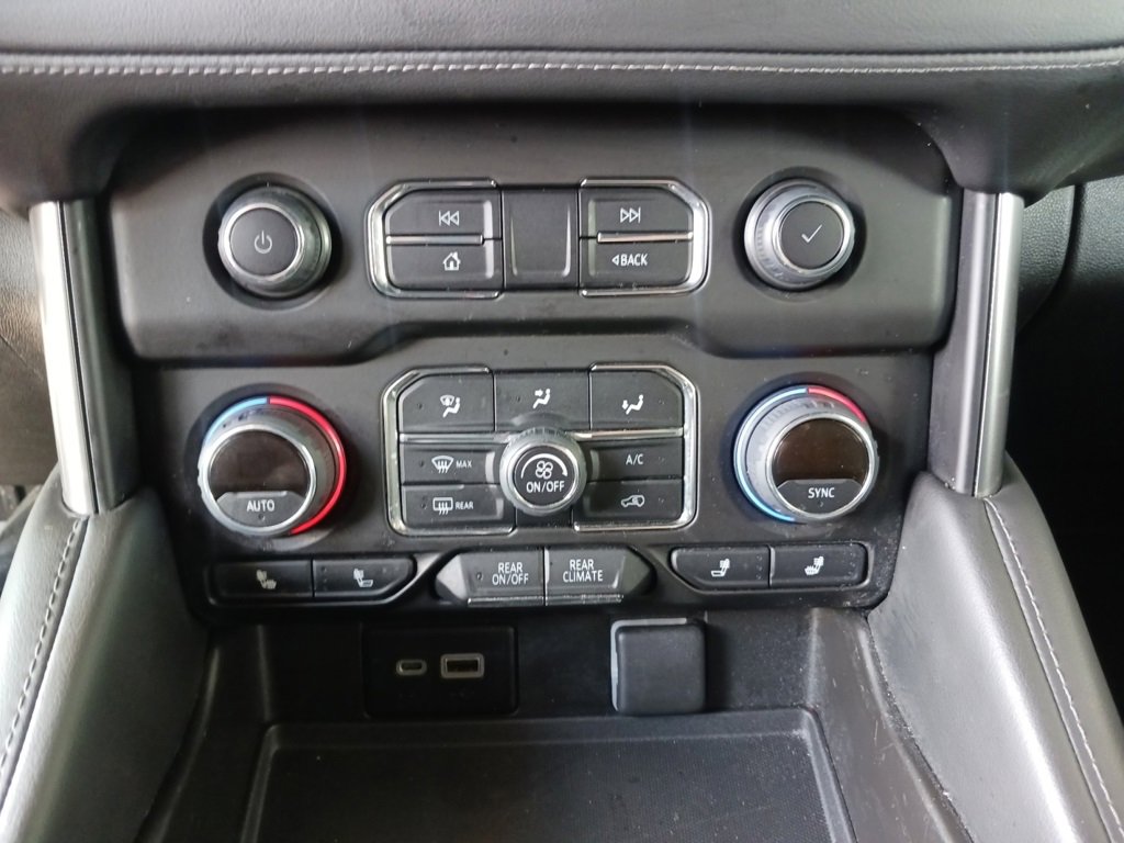 2022 Chevrolet Tahoe LT photo 19