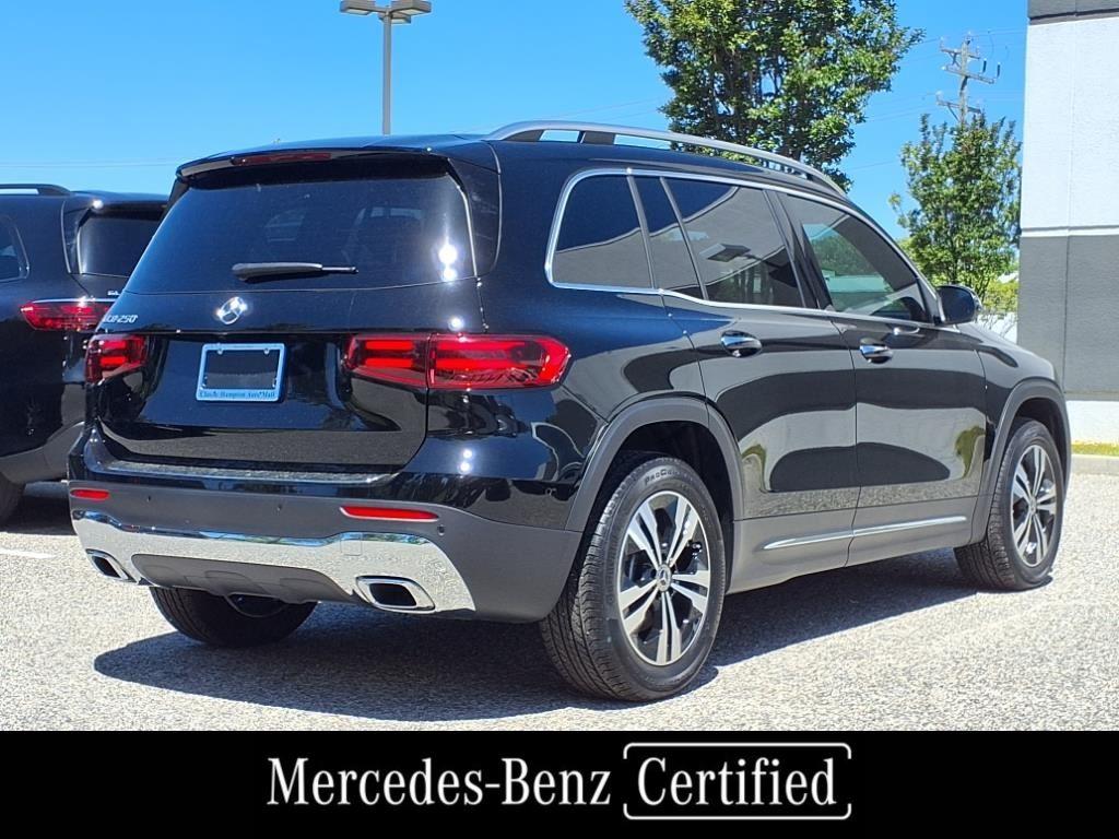 2025 Mercedes Benz GLB 250 photo 3