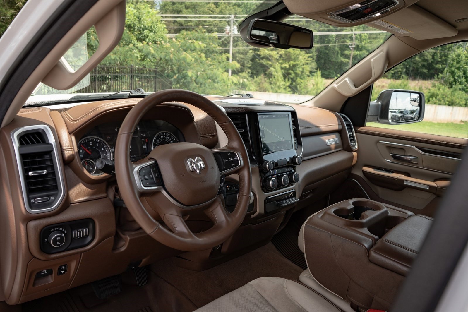 2019 Ram 1500 Laramie photo 12