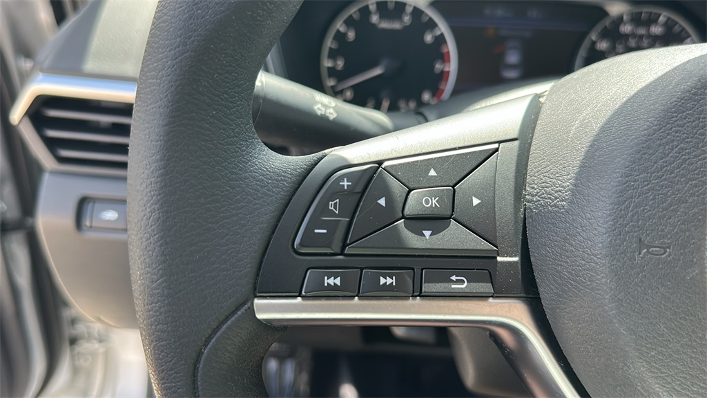 2022 Nissan Altima 2.5 SV photo 18