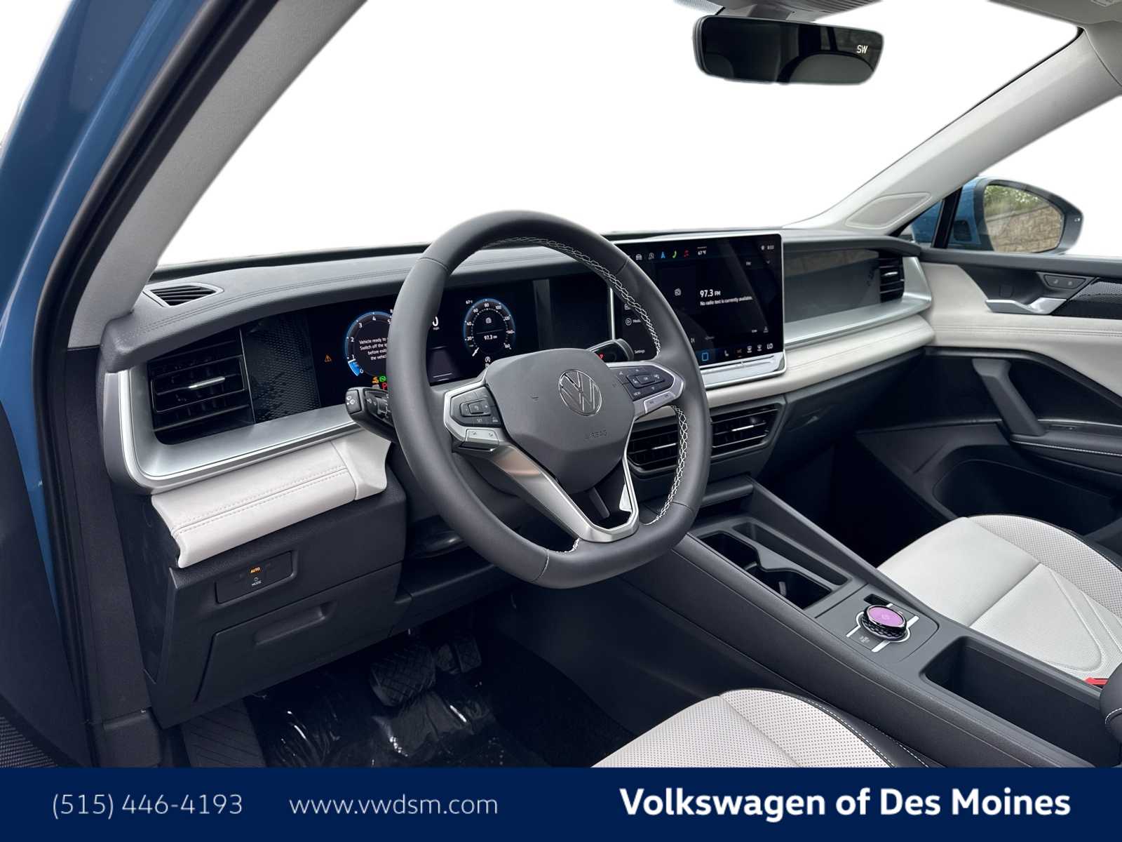2025 Volkswagen Tiguan SE photo 2