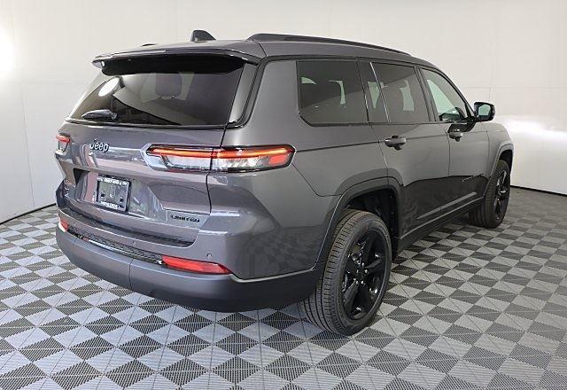 2025 Jeep Grand Cherokee Limited photo 4
