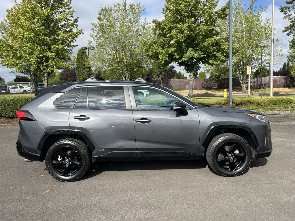 2020 Toyota RAV4 Hybrid XSE photo 5