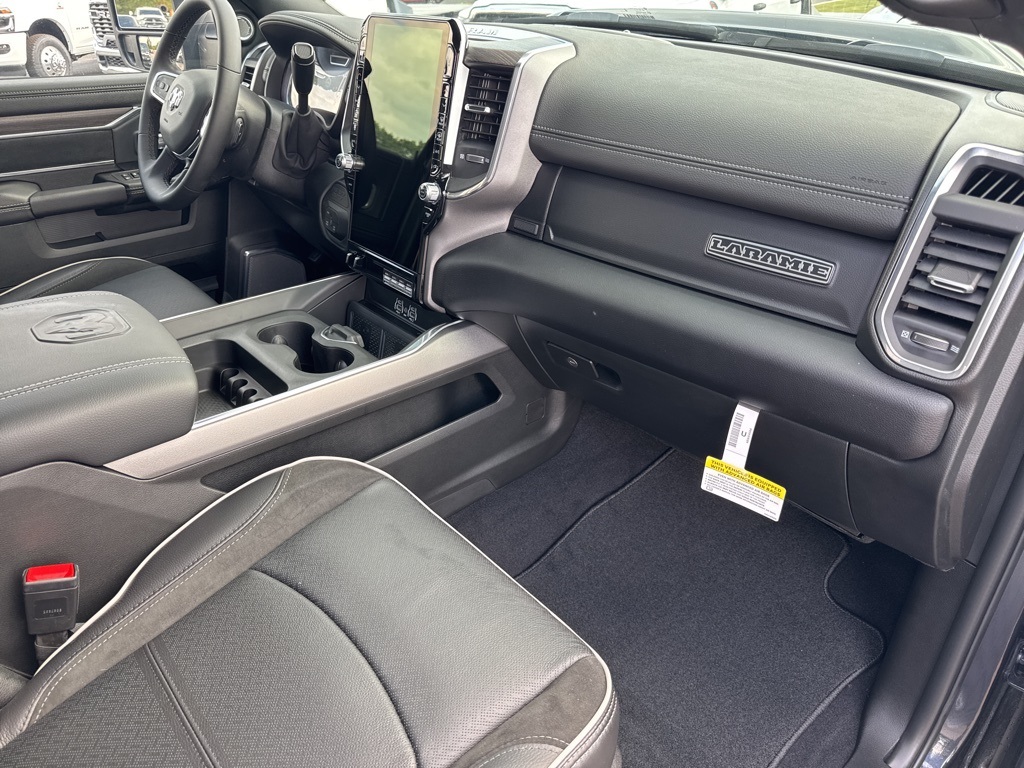 2026 Ram 2500 Laramie photo 27