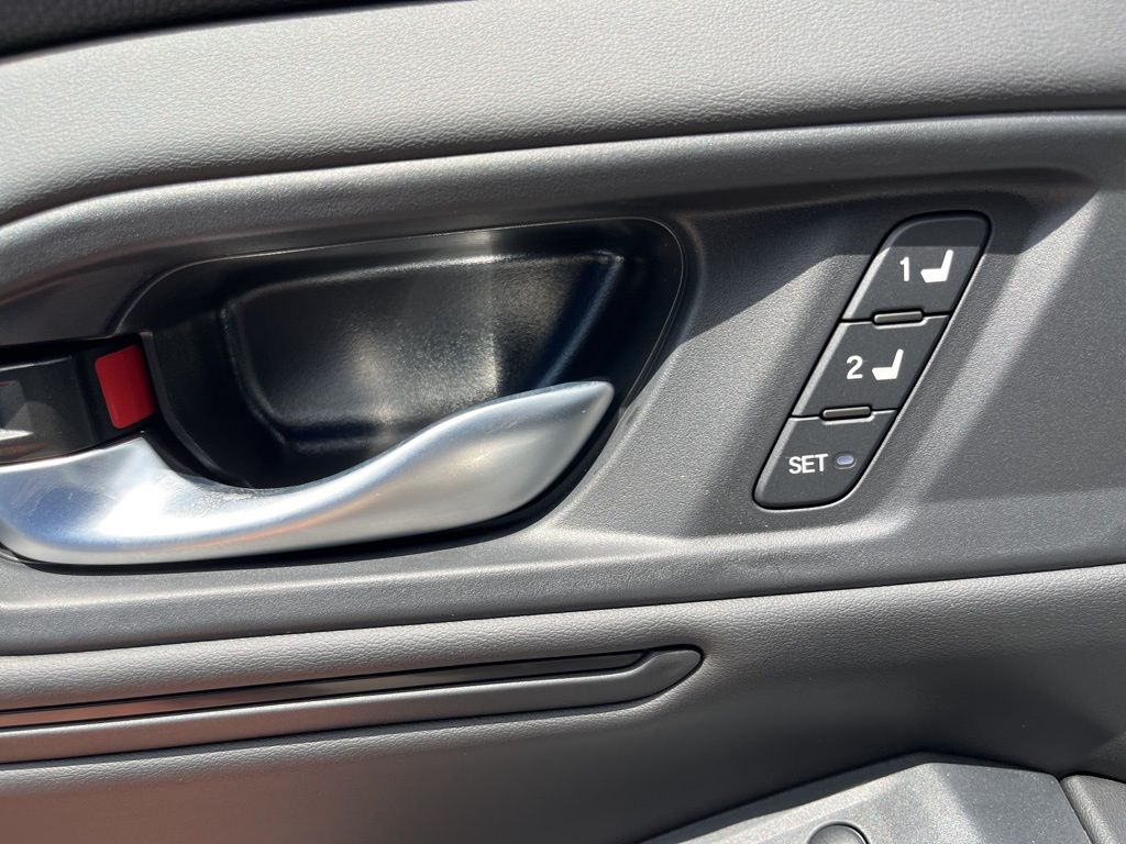 2025 Honda Accord Hybrid EX-L photo 6