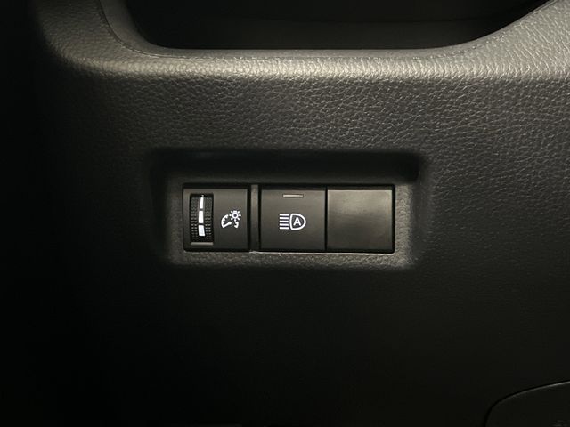 2023 Toyota RAV4 LE photo 8