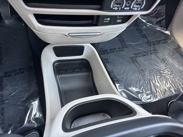 2022 Chrysler Pacifica Touring L photo 22